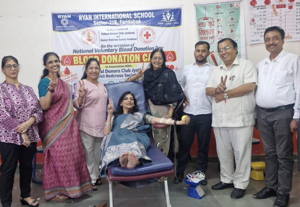मानवता का संदेश: रयान इंटरनेशनल स्कूल में 35 दानदाताओं ने जीवन बचाने का लिया संकल्प
